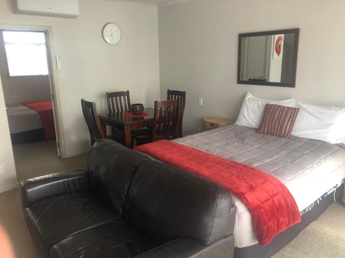 Absolute Lake View Motel Taupo Exterior photo