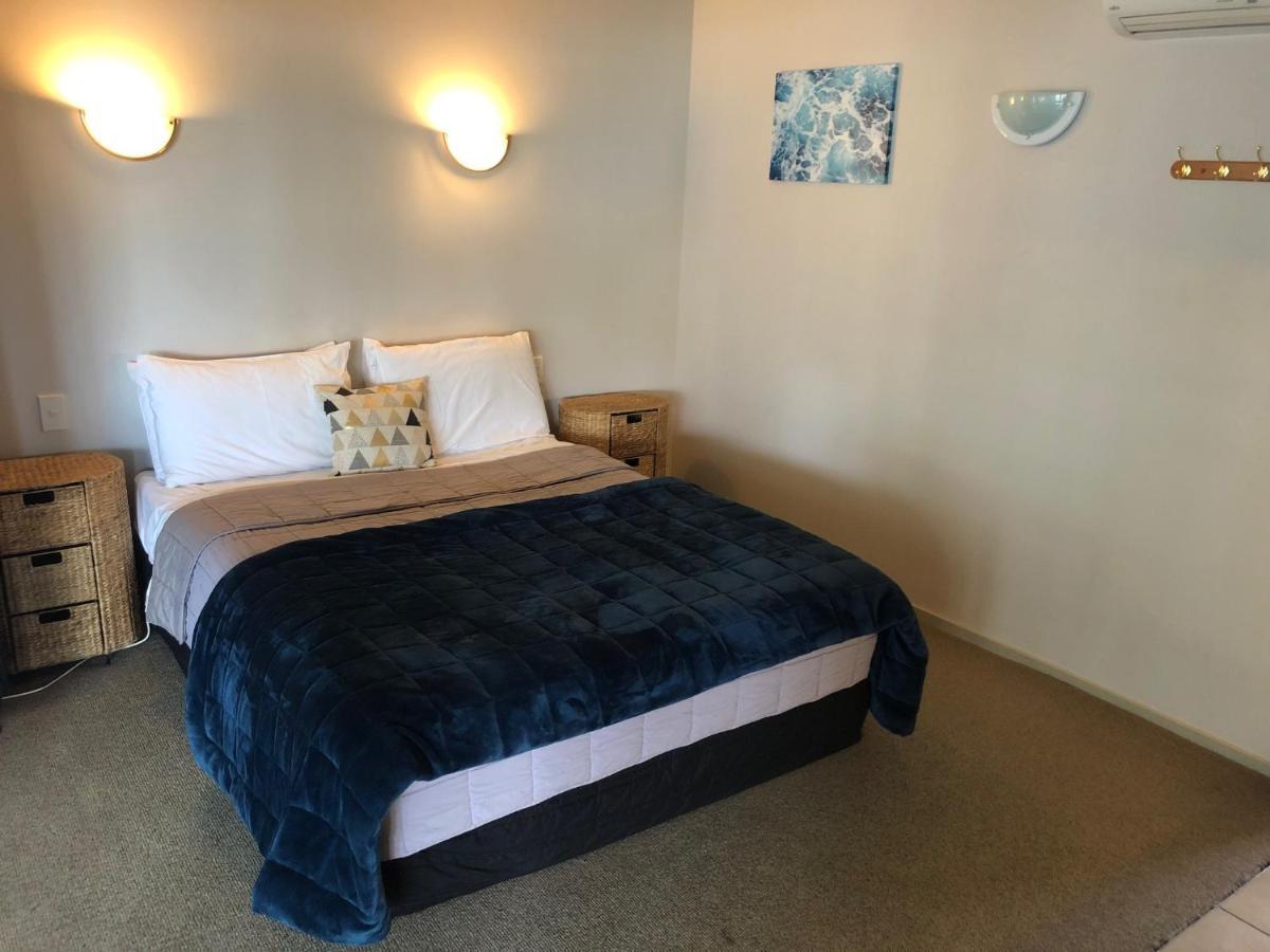 Absolute Lake View Motel Taupo Exterior photo